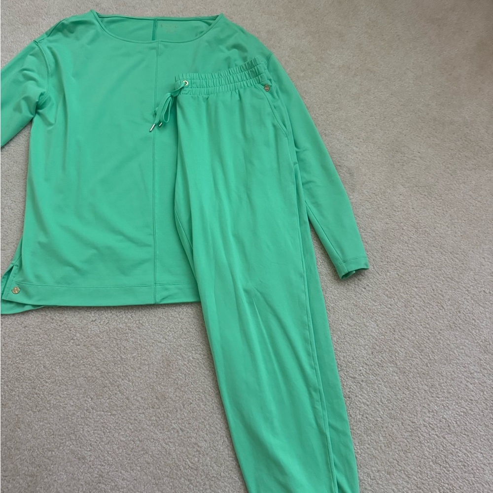 Lilly Pulitzer Bright Green Long-Sleeve KARESSA UPF 50+ TOP, SPEARMINT
